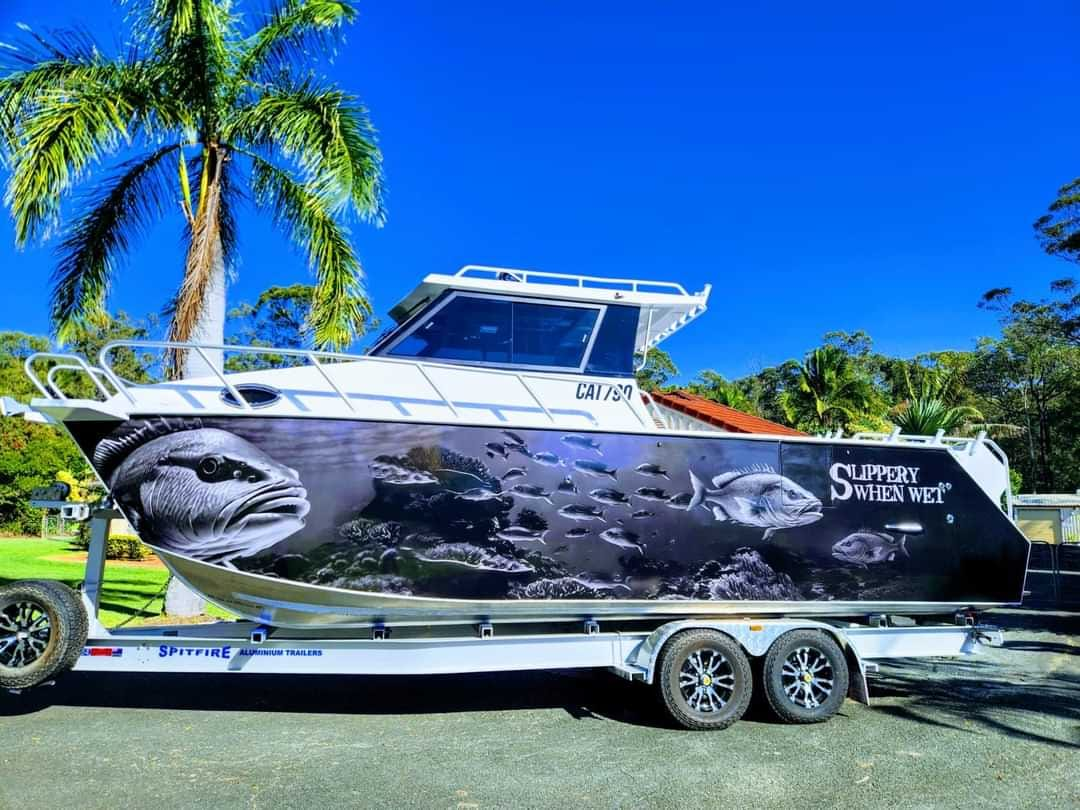 7.9M CATAMARAN OPEN CABIN